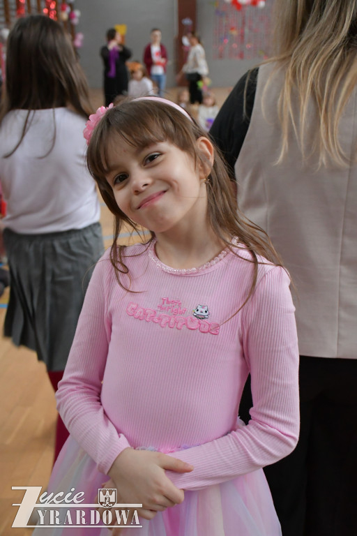 Karnawał pełen kolorów, tańca i uśmiechów