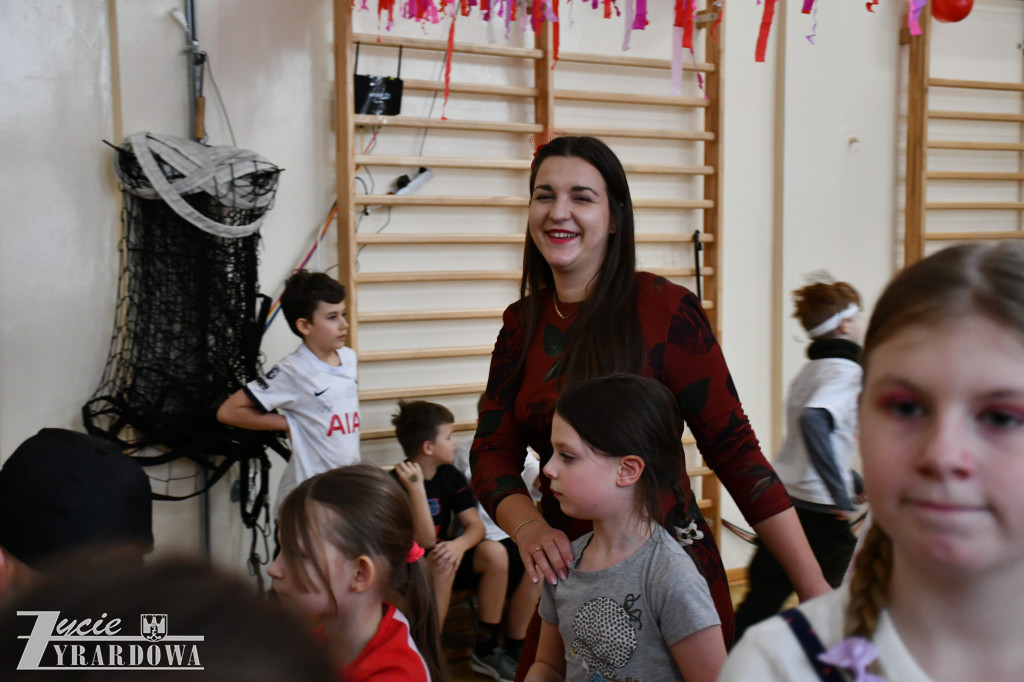 „Raz na romantiko” – bal karnawałowy w Czwórce