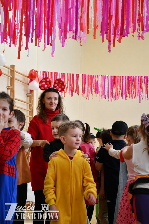 „Raz na romantiko” – bal karnawałowy w Czwórce