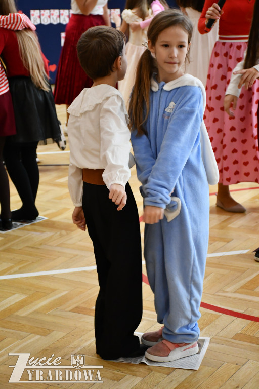 „Raz na romantiko” – bal karnawałowy w Czwórce