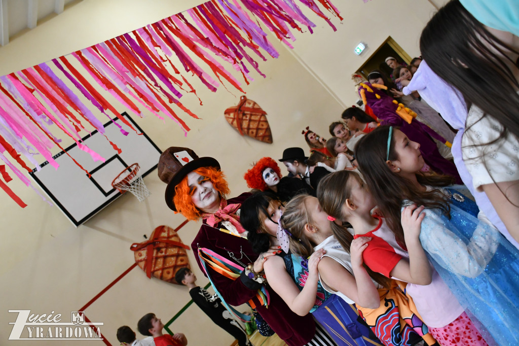 „Raz na romantiko” – bal karnawałowy w Czwórce