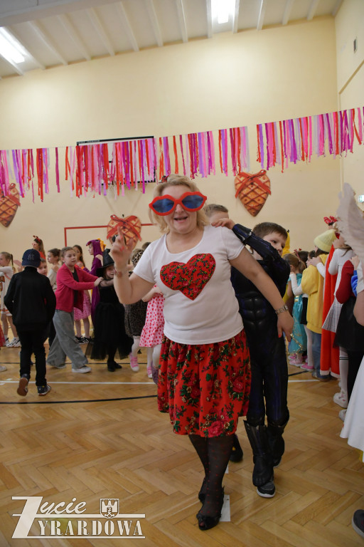 „Raz na romantiko” – bal karnawałowy w Czwórce