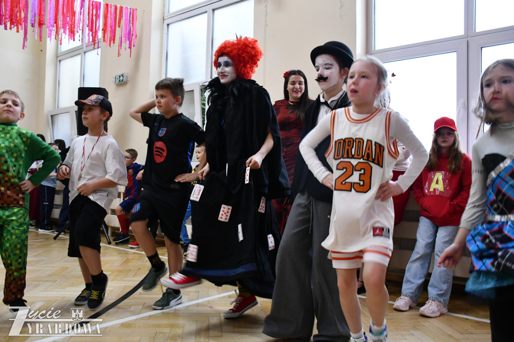 „Raz na romantiko” – bal karnawałowy w Czwórce