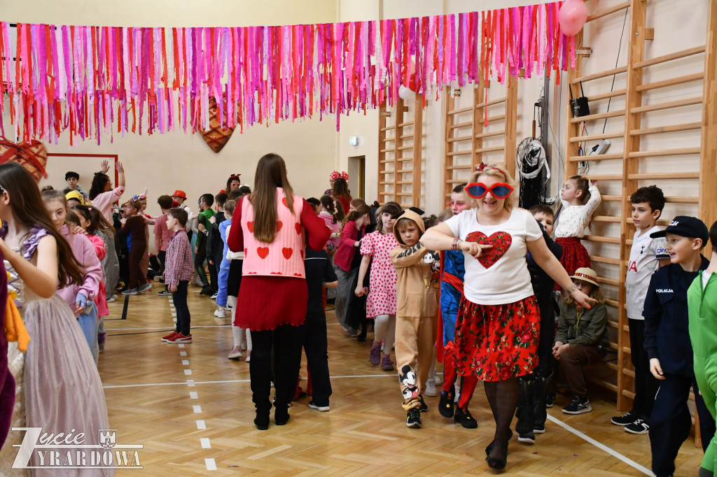 „Raz na romantiko” – bal karnawałowy w Czwórce