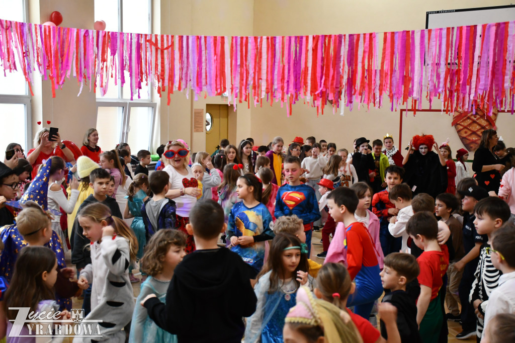 „Raz na romantiko” – bal karnawałowy w Czwórce