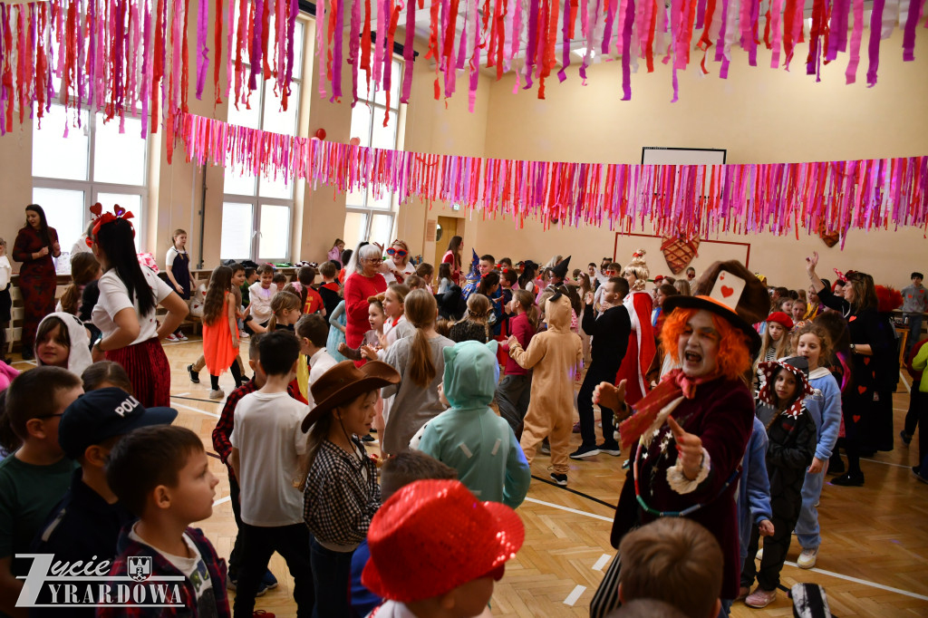 „Raz na romantiko” – bal karnawałowy w Czwórce