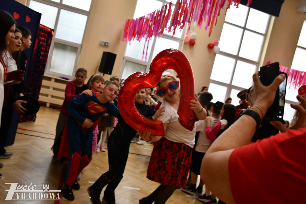 „Raz na romantiko” – bal karnawałowy w Czwórce