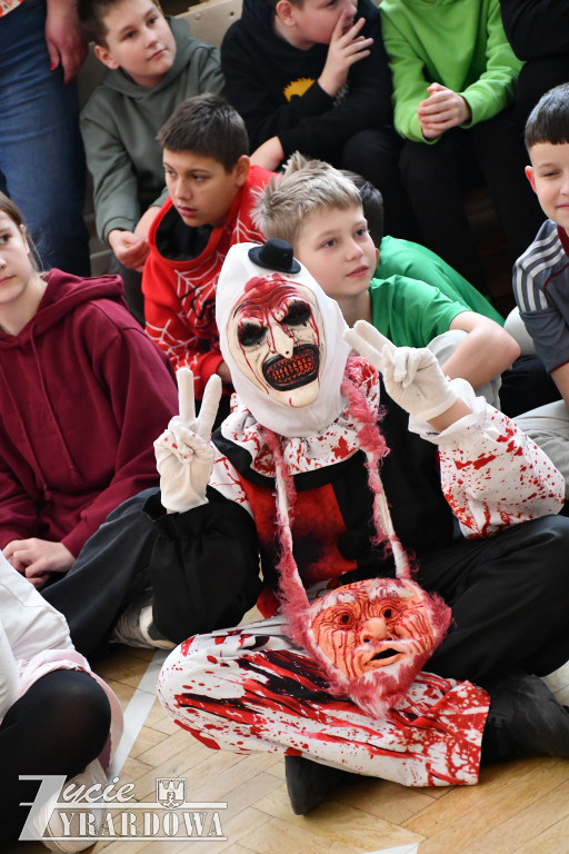 „Raz na romantiko” – bal karnawałowy w Czwórce