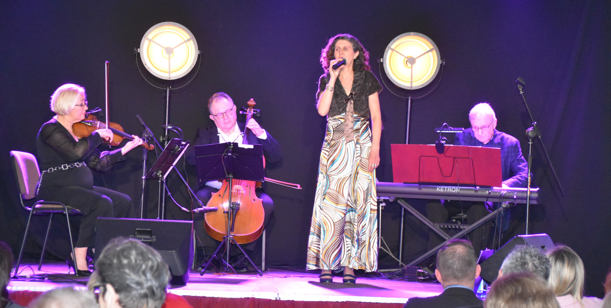 Jaktorów „Walentynki” w rytmie paryskich ulic