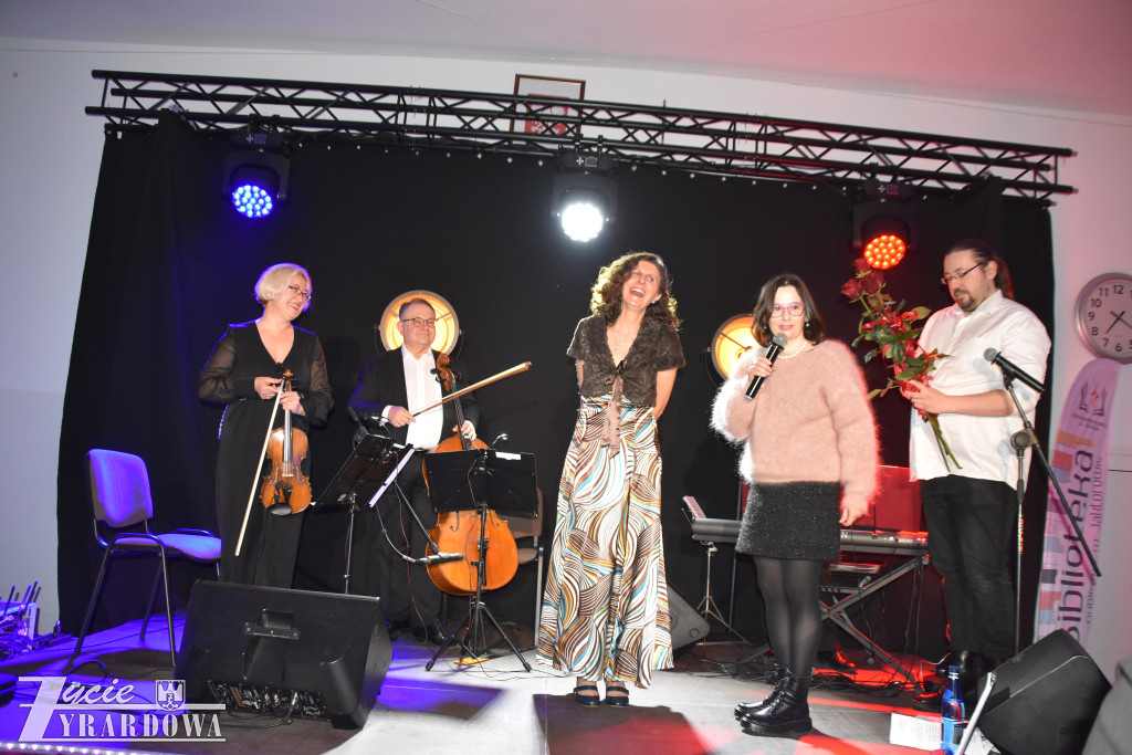 Jaktorów „Walentynki” w rytmie paryskich ulic