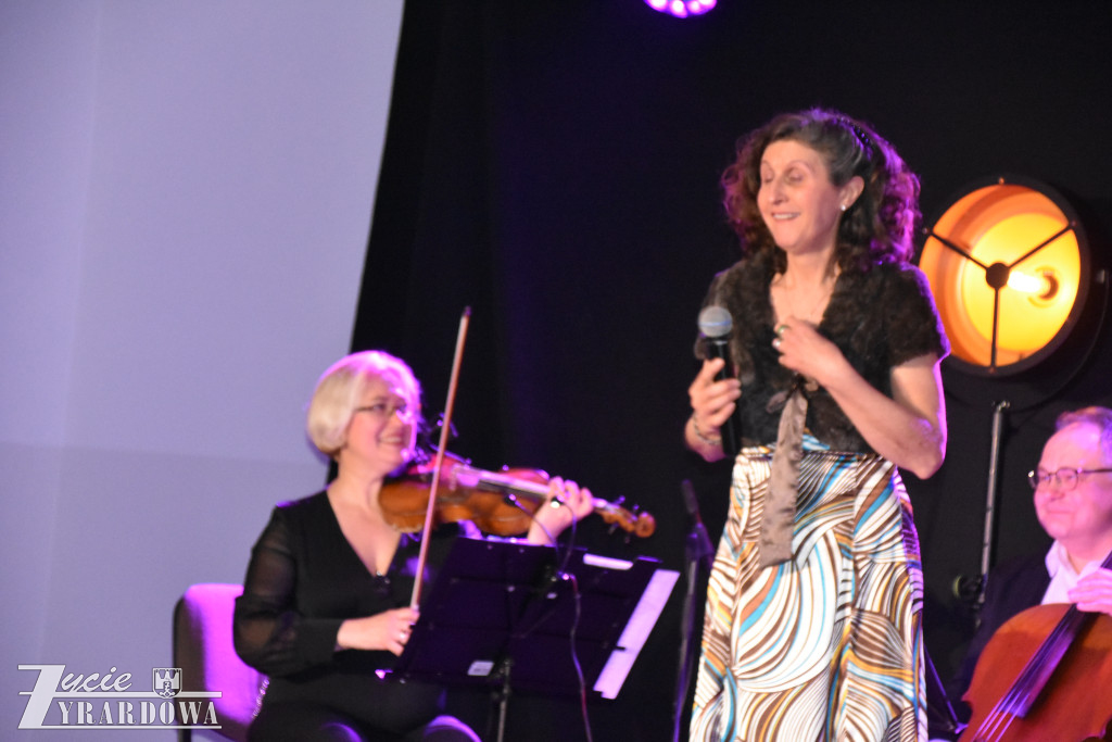 Jaktorów „Walentynki” w rytmie paryskich ulic