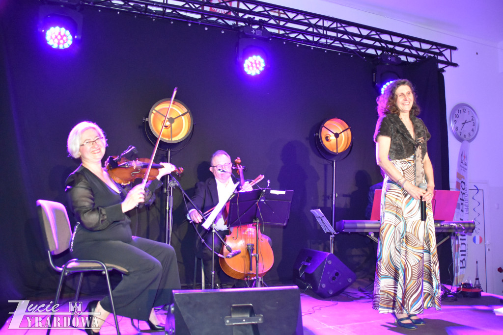 Jaktorów „Walentynki” w rytmie paryskich ulic