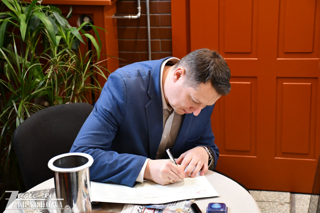 Między cegłami sprzed 130 lat