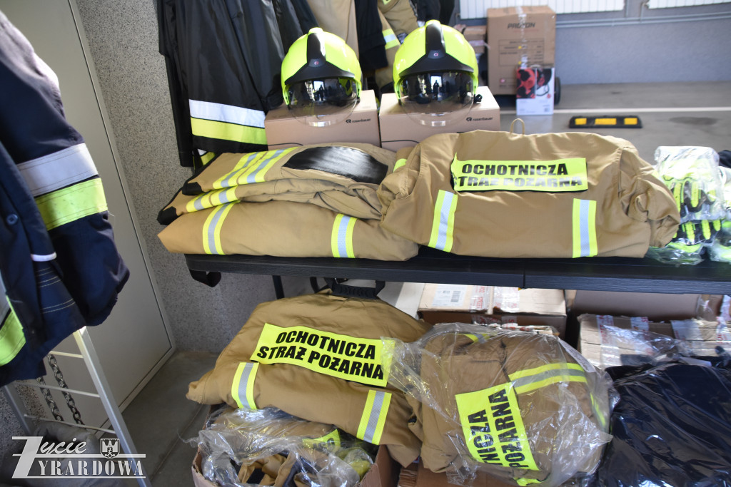 Strażacy otrzymali wyposażenie za 100 tysięcy złotych