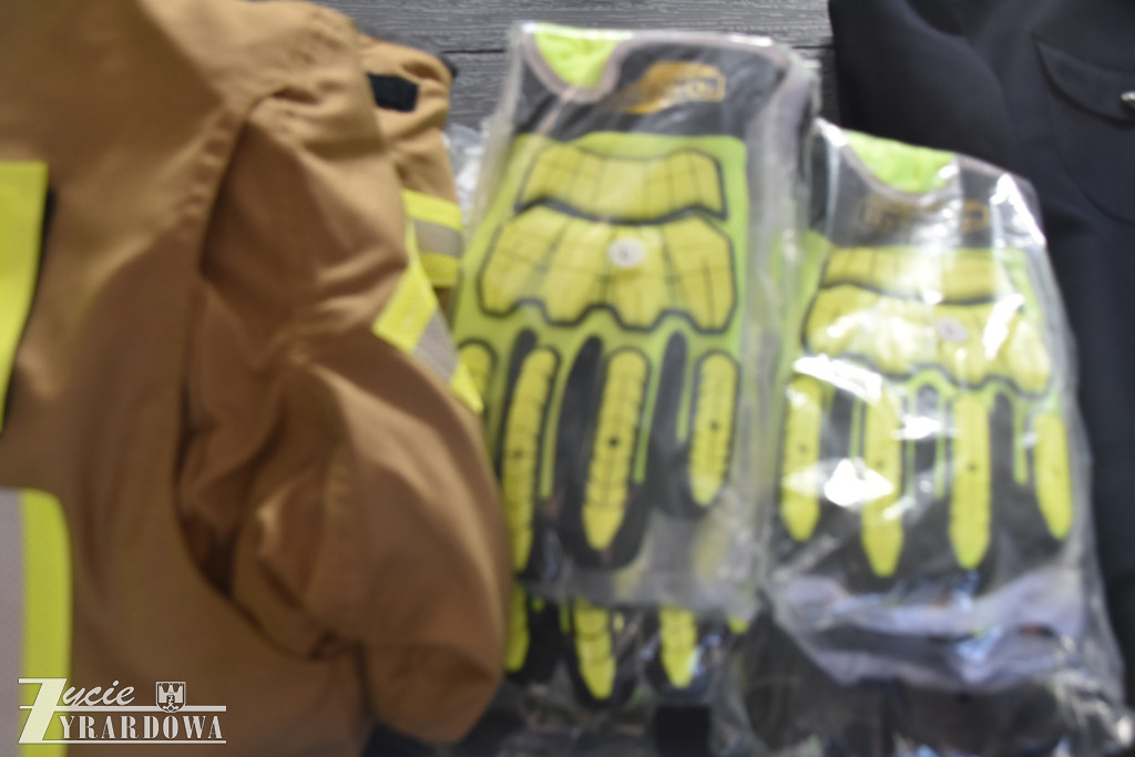 Strażacy otrzymali wyposażenie za 100 tysięcy złotych