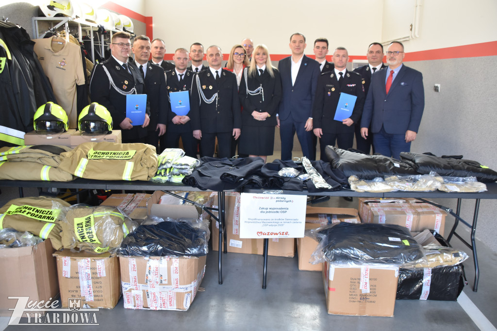 Strażacy otrzymali wyposażenie za 100 tysięcy złotych