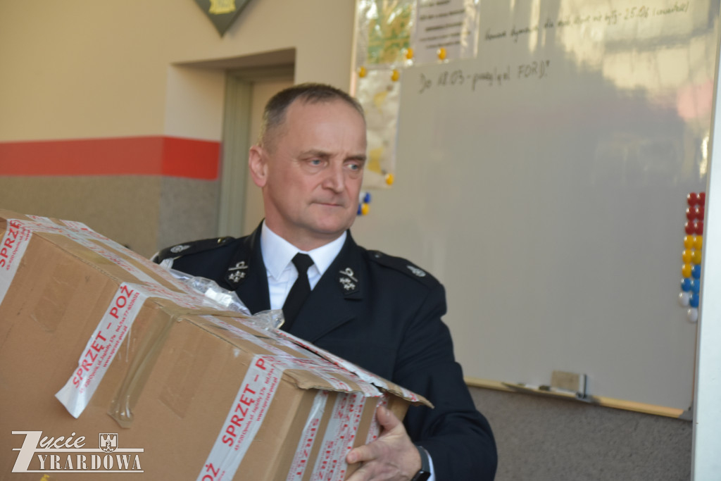 Strażacy otrzymali wyposażenie za 100 tysięcy złotych