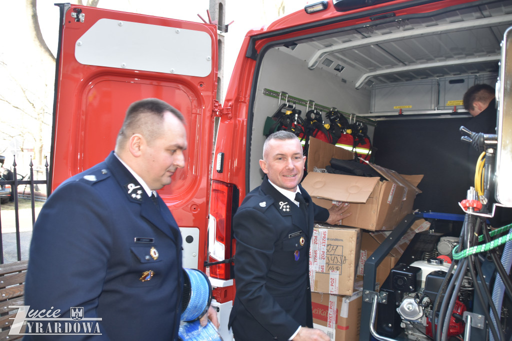 Strażacy otrzymali wyposażenie za 100 tysięcy złotych