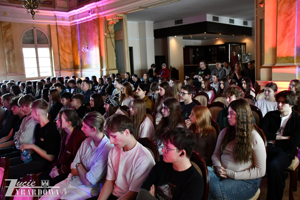 Z Anną Kamińską o uzależnieniach i Kotańskim