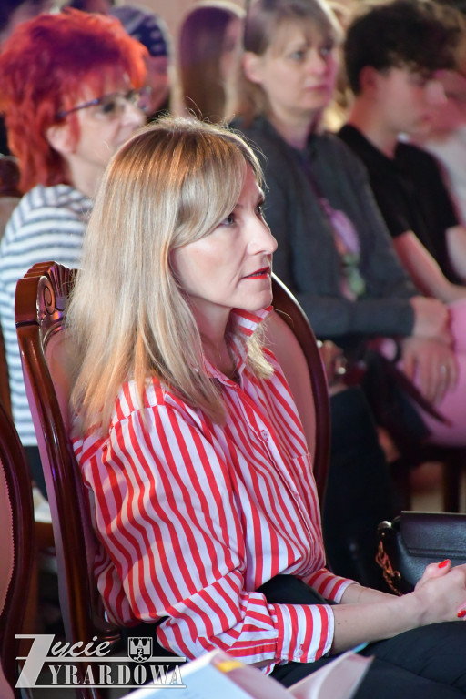 Z Anną Kamińską o uzależnieniach i Kotańskim