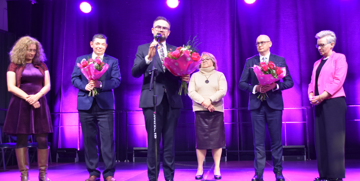 Piękny dzień z różami - pełen radości i gorących serc