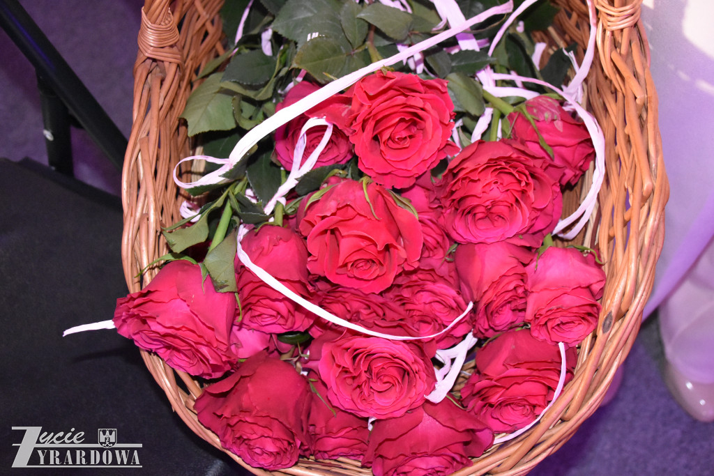 Piękny dzień z różami - pełen radości i gorących serc