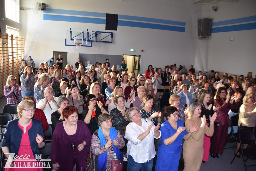 Piękny dzień z różami - pełen radości i gorących serc