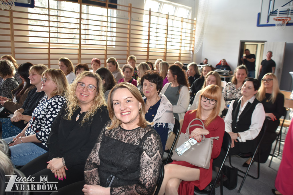 Piękny dzień z różami - pełen radości i gorących serc