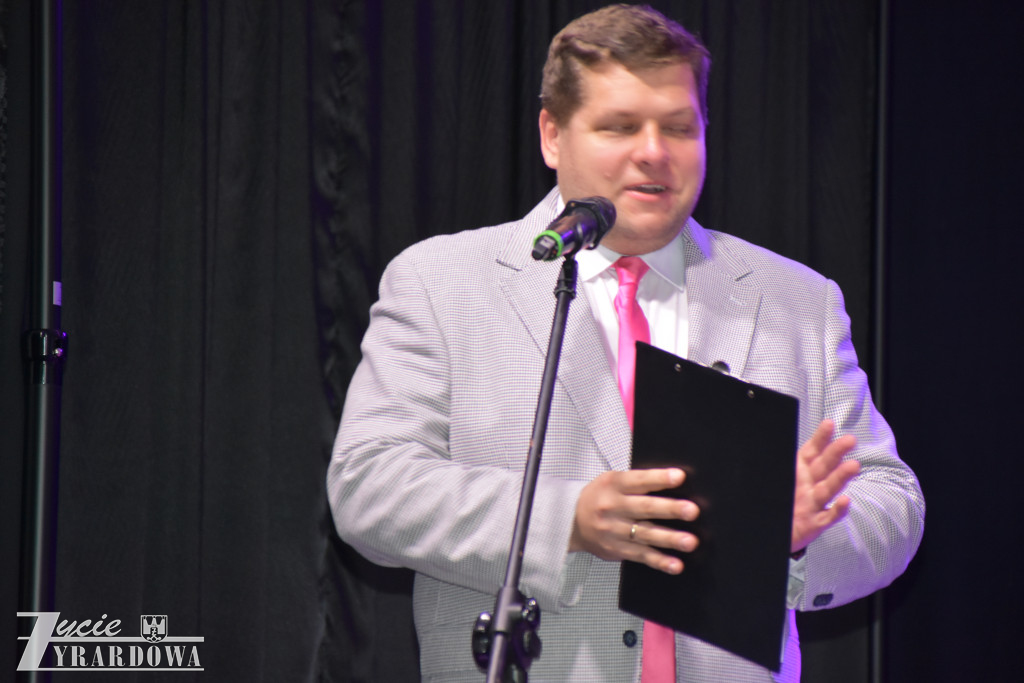 Piękny dzień z różami - pełen radości i gorących serc