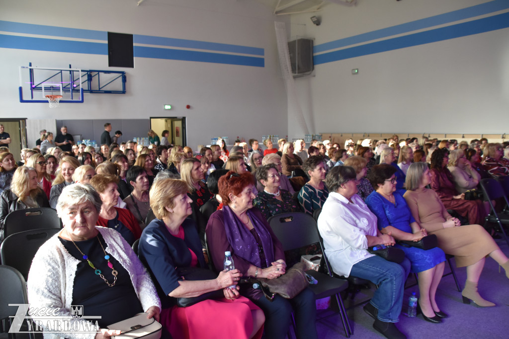 Piękny dzień z różami - pełen radości i gorących serc