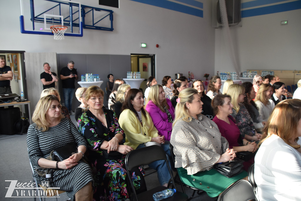 Piękny dzień z różami - pełen radości i gorących serc