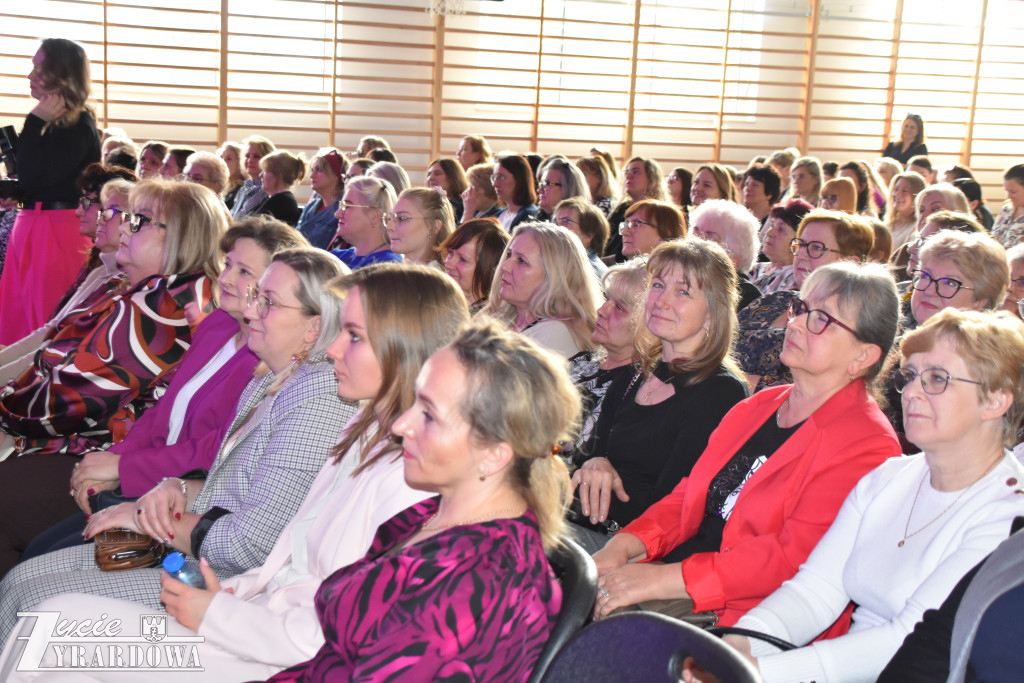 Piękny dzień z różami - pełen radości i gorących serc