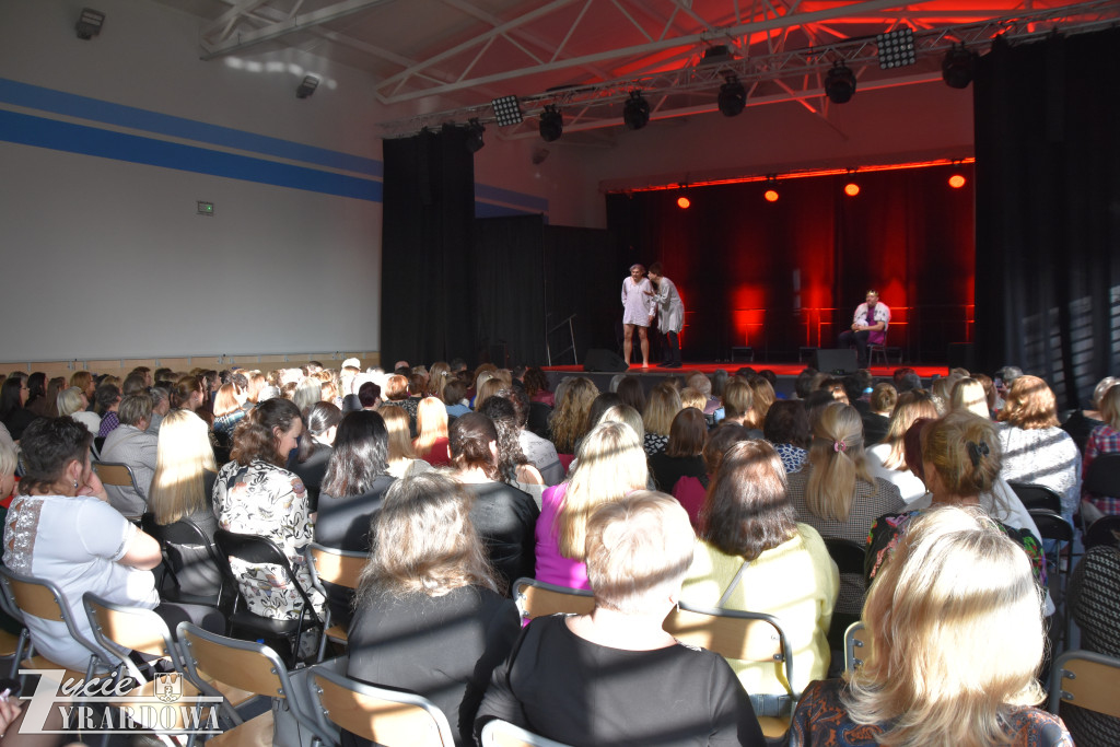 Piękny dzień z różami - pełen radości i gorących serc