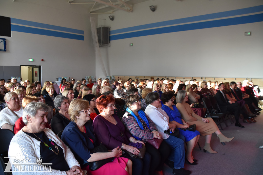 Piękny dzień z różami - pełen radości i gorących serc