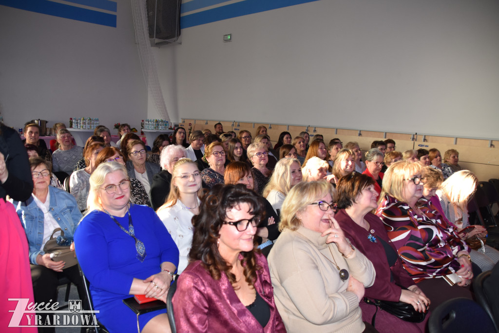 Piękny dzień z różami - pełen radości i gorących serc