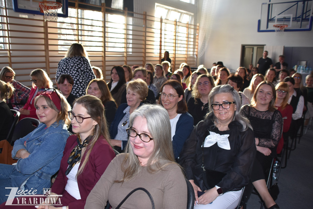 Piękny dzień z różami - pełen radości i gorących serc