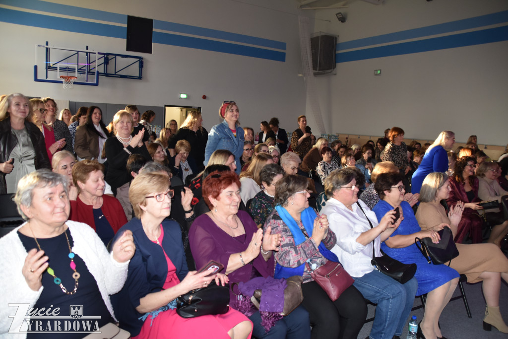 Piękny dzień z różami - pełen radości i gorących serc