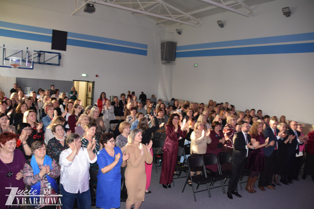 Piękny dzień z różami - pełen radości i gorących serc