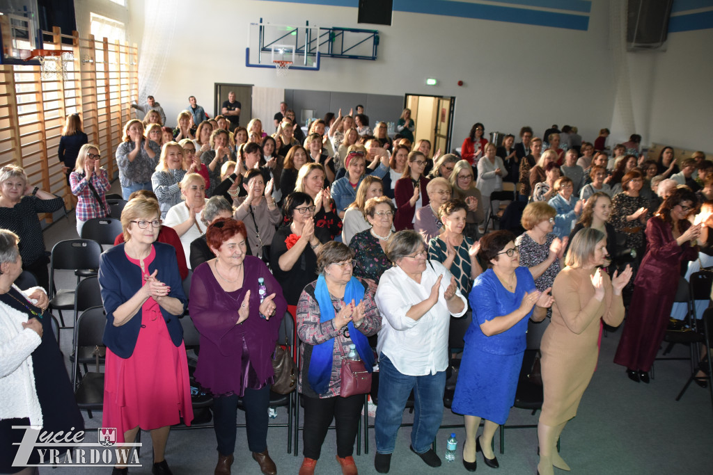 Piękny dzień z różami - pełen radości i gorących serc