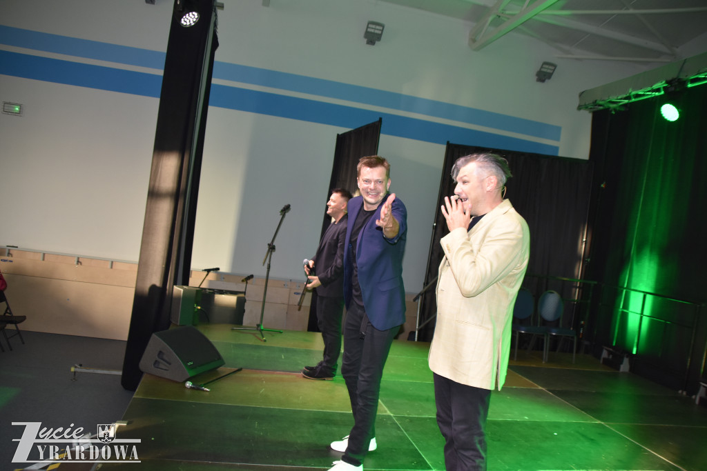 Piękny dzień z różami - pełen radości i gorących serc