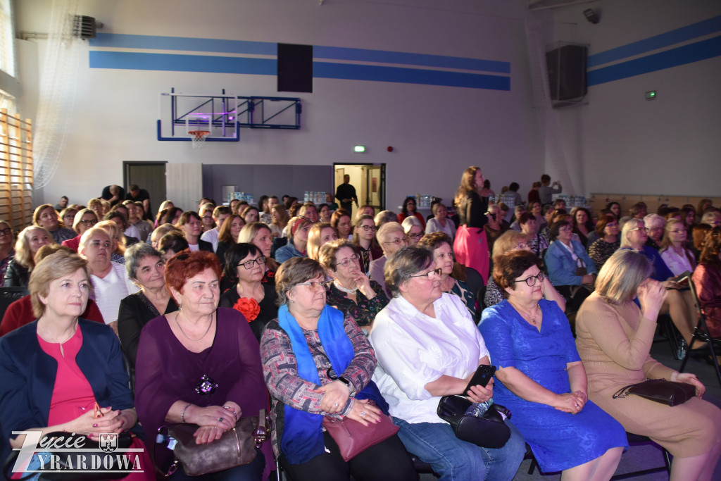 Piękny dzień z różami - pełen radości i gorących serc