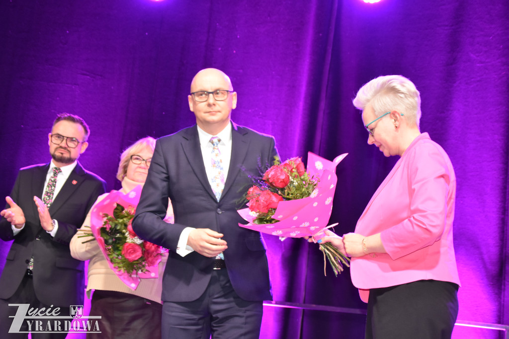 Piękny dzień z różami - pełen radości i gorących serc