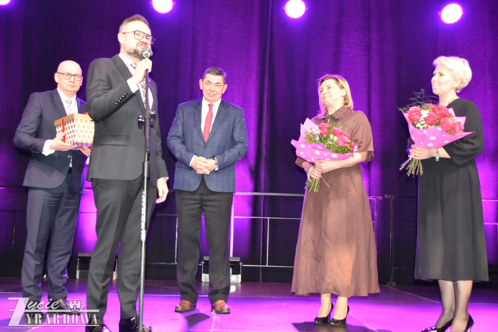 Piękny dzień z różami - pełen radości i gorących serc