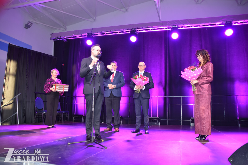 Piękny dzień z różami - pełen radości i gorących serc