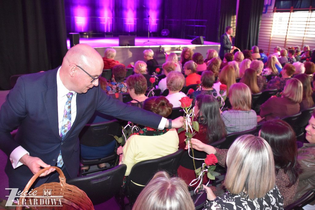 Piękny dzień z różami - pełen radości i gorących serc