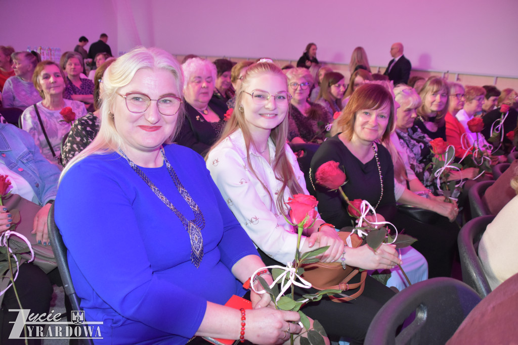 Piękny dzień z różami - pełen radości i gorących serc