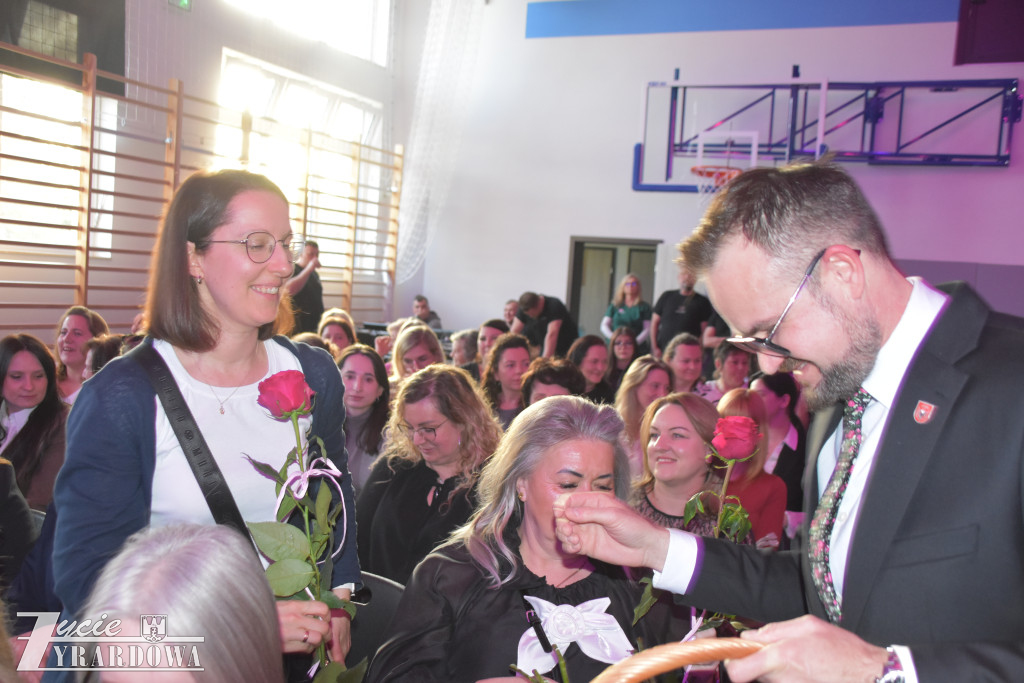 Piękny dzień z różami - pełen radości i gorących serc