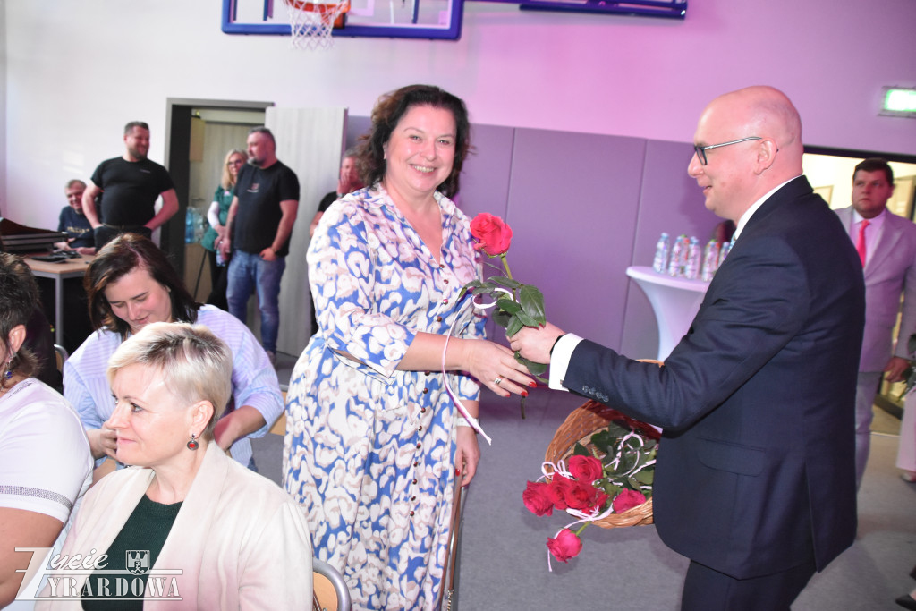 Piękny dzień z różami - pełen radości i gorących serc