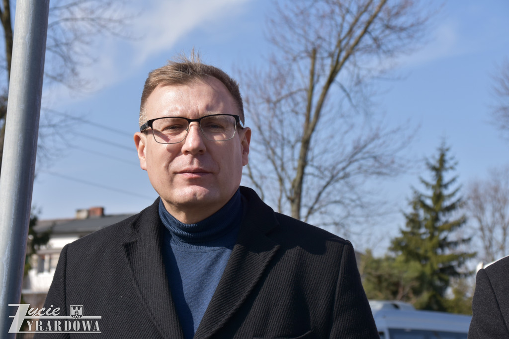 Konferencja PiS: Jak obniżyć cenę paliw?