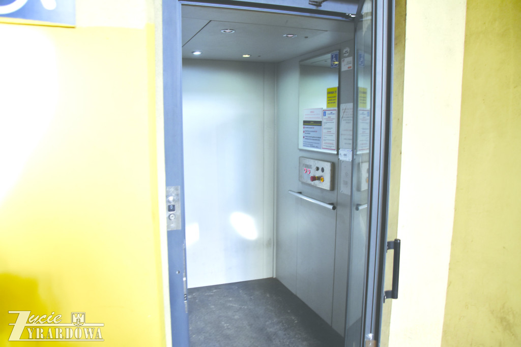 Stał się „cud” - działają windy na peronach w Żyrardowie